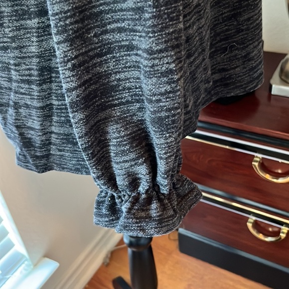 Ofeefan Ladies Top Black and gray Large New with tag - Picture 7 of 12